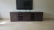 Meuble TV en bois sculpté