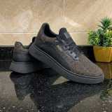 Vends Baskets BOSS pour homme.